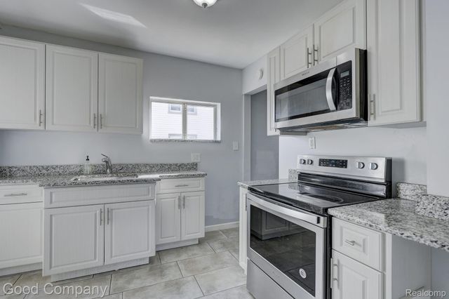 813 S Center Street, Royal Oak, MI 48067