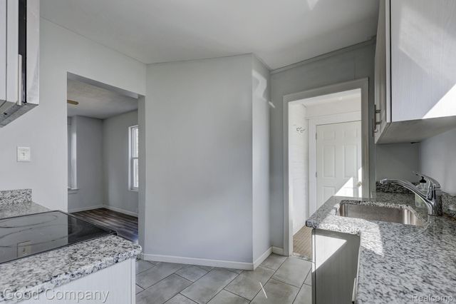 813 S Center Street, Royal Oak, MI 48067