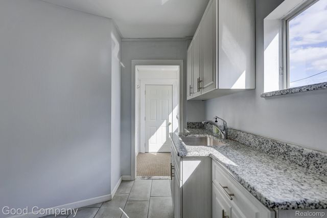 813 S Center Street, Royal Oak, MI 48067