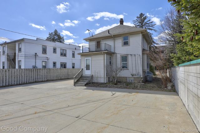 813 S Center Street, Royal Oak, MI 48067