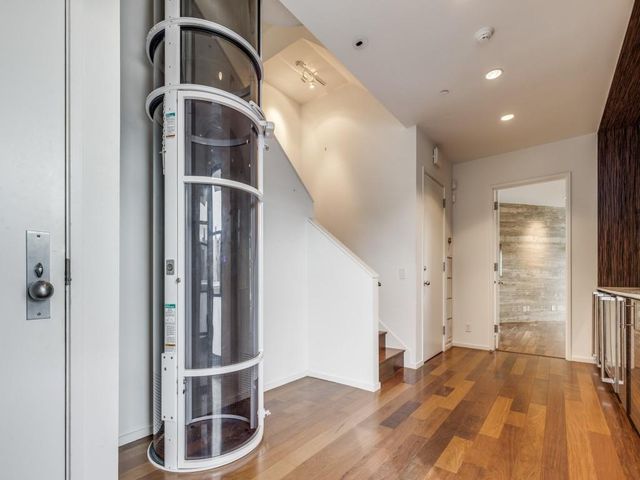 608 Stanford Street B, Houston, TX 77019