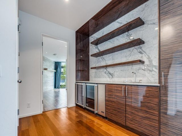 608 Stanford Street B, Houston, TX 77019