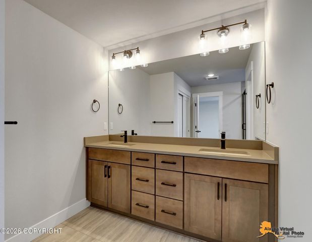 8803 Chalk Hill Loop, Anchorage, AK 99502