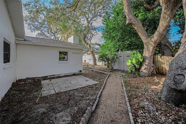 14557 APACHE AVENUE, Largo, FL 33774