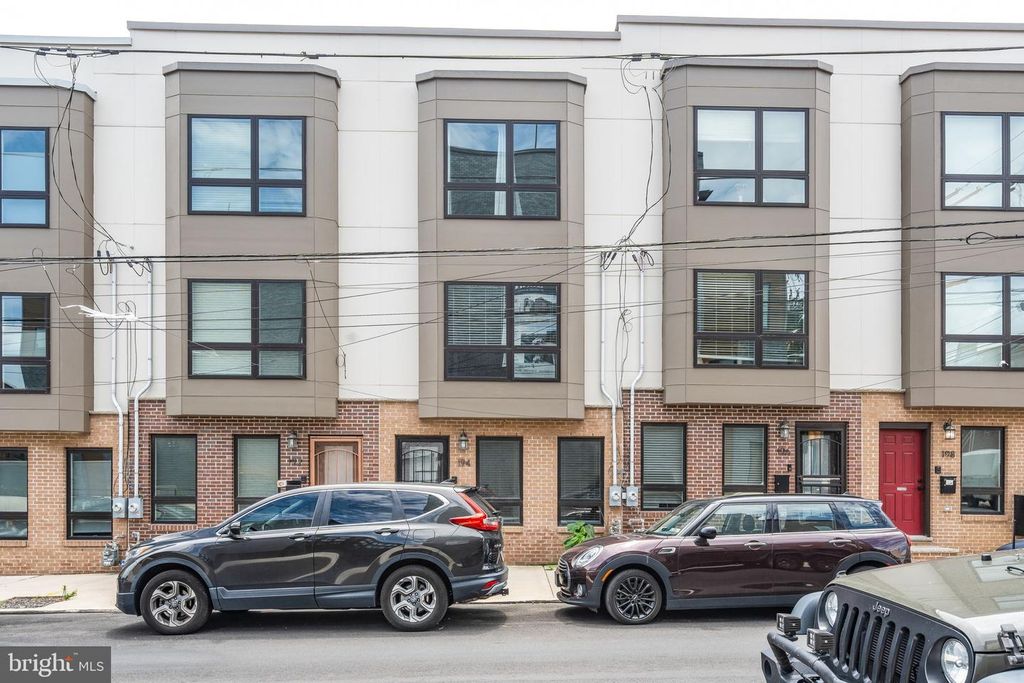 192 W OXFORD STREET, Philadelphia, PA 19122