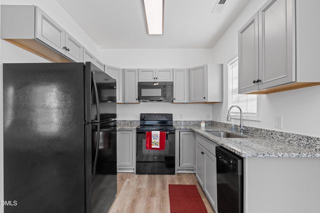 821 S 5th Street, Smithfield, NC 27577