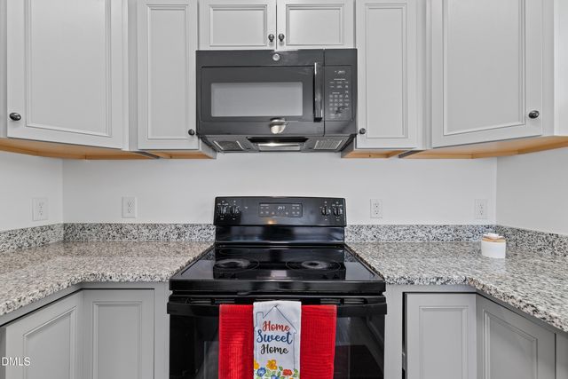 821 S 5th Street, Smithfield, NC 27577