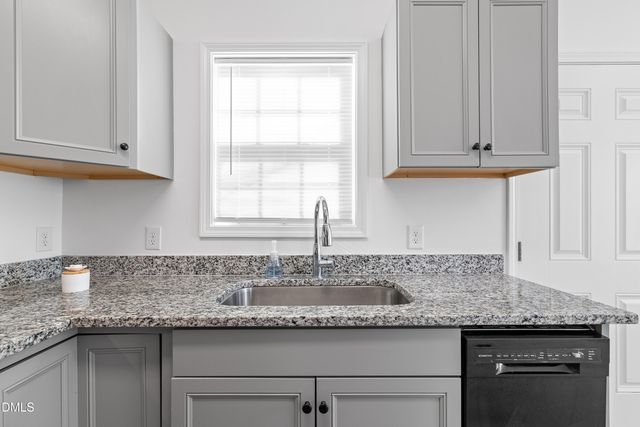 821 S 5th Street, Smithfield, NC 27577