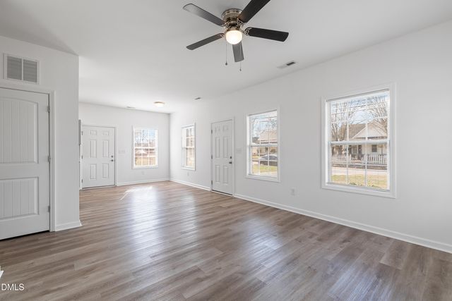 821 S 5th Street, Smithfield, NC 27577