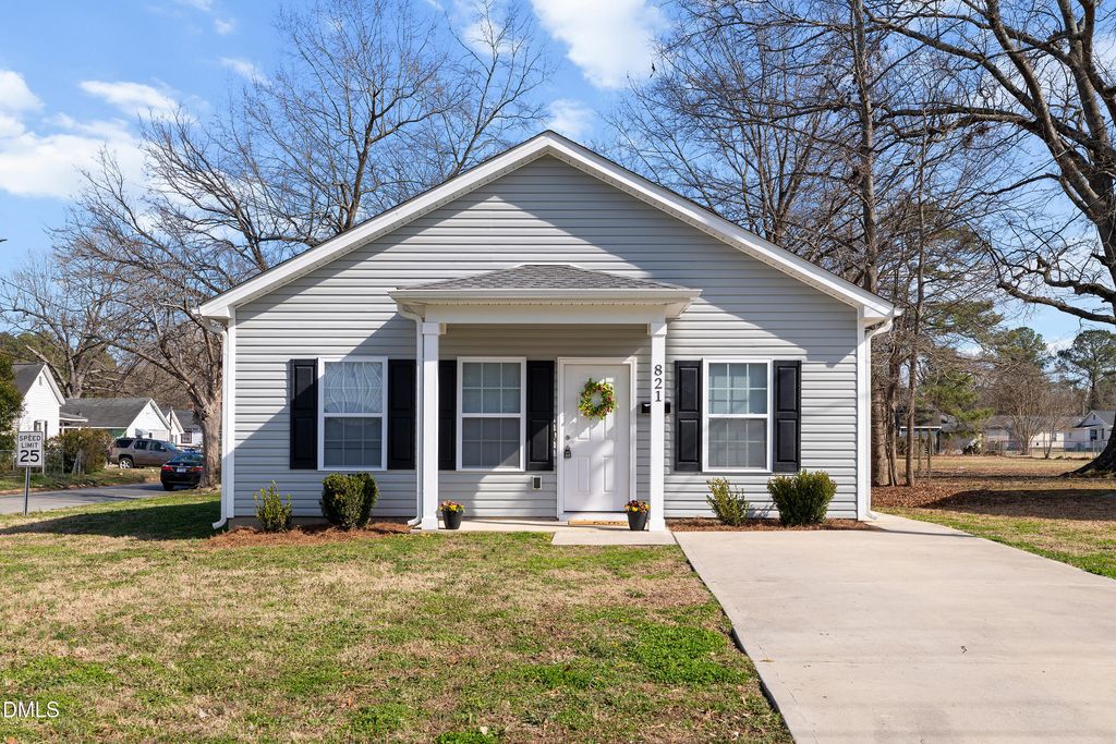 821 S 5th Street, Smithfield, NC 27577