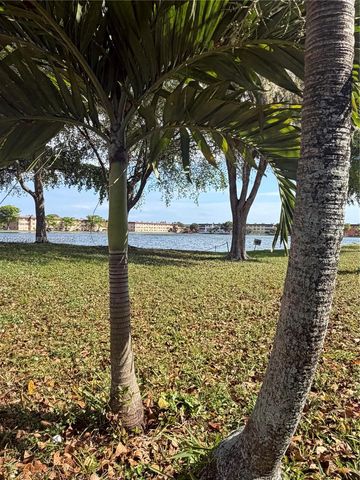 19051 NE 2nd Ave 1503, Miami, FL 33179