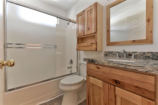 174 Wood Chip Cir, Arnold, CA 95223