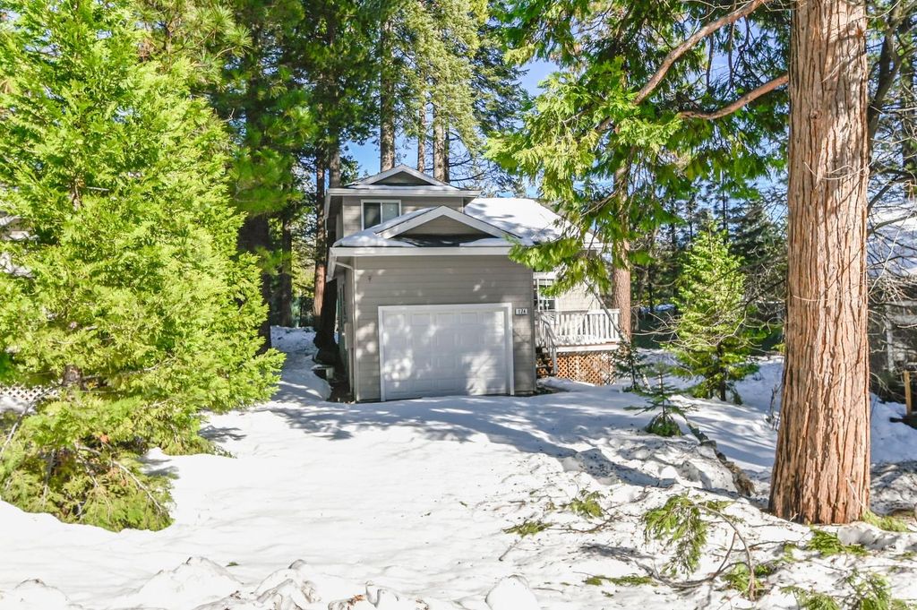 174 Wood Chip Cir, Arnold, CA 95223