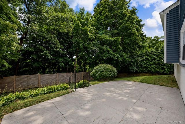 9 Elmwood Road, White Plains, NY 10605