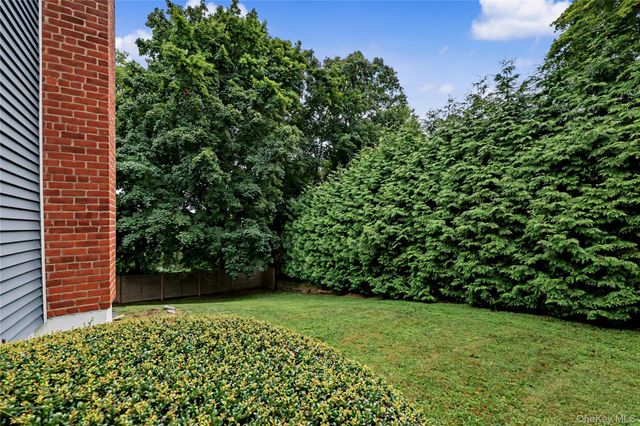 9 Elmwood Road, White Plains, NY 10605