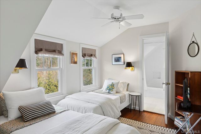 393 Hill Street, Southampton, NY 11968