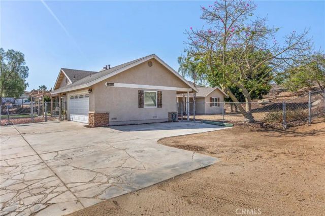 8015 Gopher Gulch Road, Riverside, CA 92506