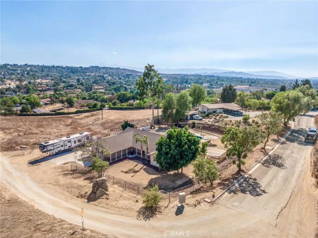 8015 Gopher Gulch Road, Riverside, CA 92506