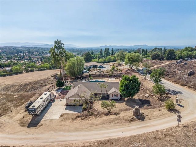 8015 Gopher Gulch Road, Riverside, CA 92506