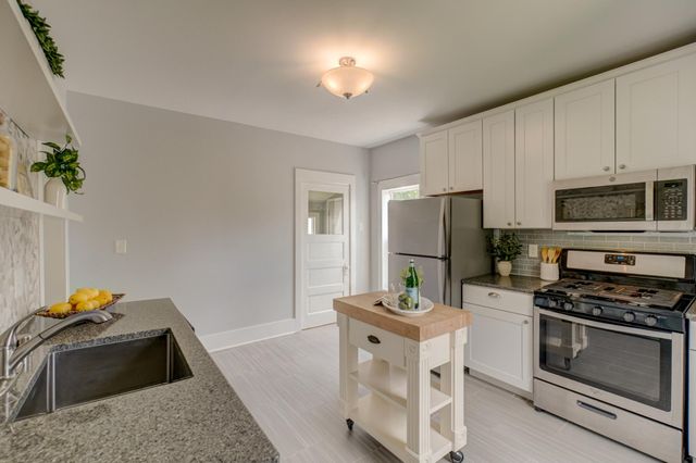 858 Watson Avenue, Saint Paul, MN 55102