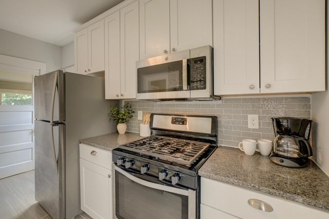 858 Watson Avenue, Saint Paul, MN 55102