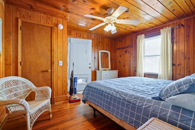 132 Calhoun Dr., Murrells Inlet, SC 29576
