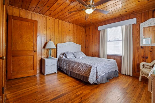 132 Calhoun Dr., Murrells Inlet, SC 29576