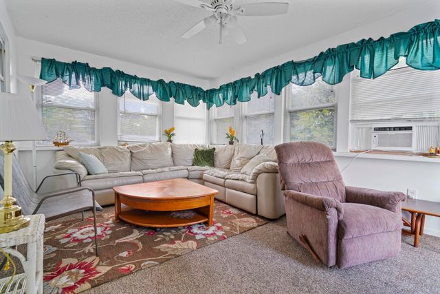 132 Calhoun Dr., Murrells Inlet, SC 29576