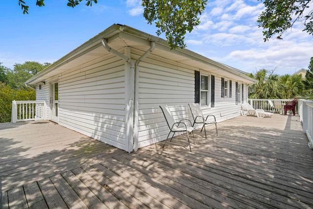 132 Calhoun Dr., Murrells Inlet, SC 29576