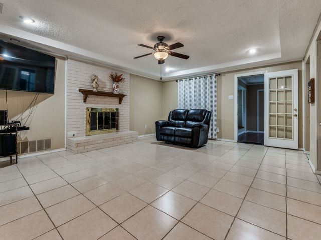 713 Bordner Drive, Lancaster, TX 75146