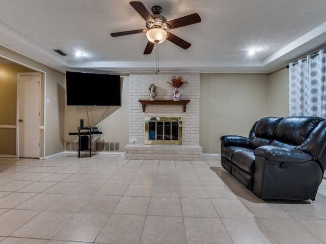 713 Bordner Drive, Lancaster, TX 75146