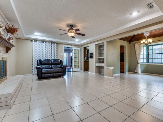 713 Bordner Drive, Lancaster, TX 75146