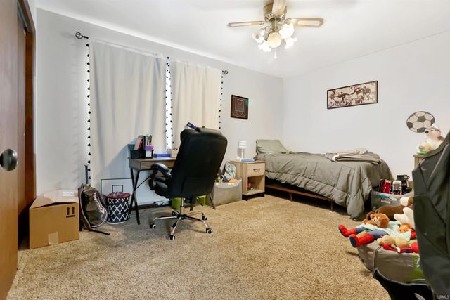 6644 Concord Drive, Newburgh, IN 47630