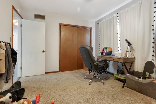 6644 Concord Drive, Newburgh, IN 47630