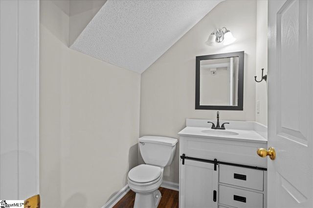 6 Avenel Court, Simpsonville, SC 29681