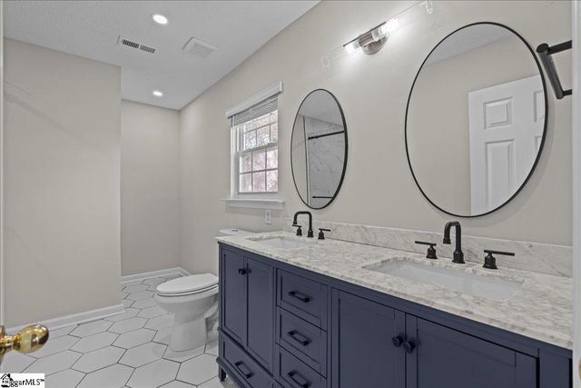 6 Avenel Court, Simpsonville, SC 29681