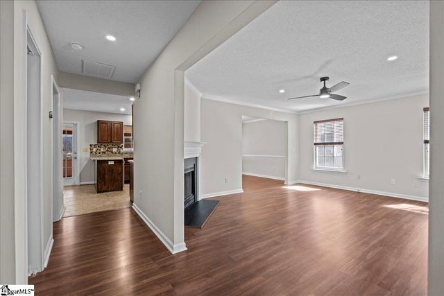 6 Avenel Court, Simpsonville, SC 29681