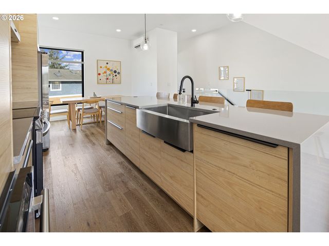 280 Nw Huckleberry St 6, Waldport, OR 97394