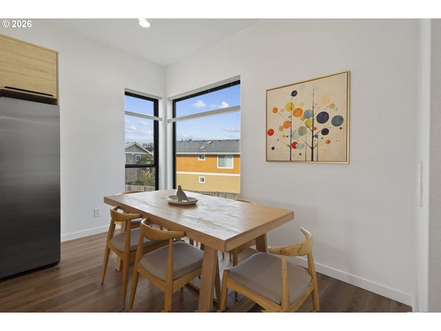 280 Nw Huckleberry St 6, Waldport, OR 97394