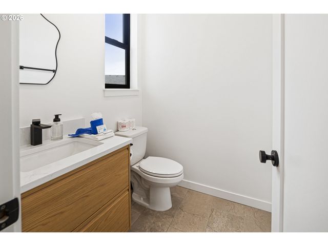 280 Nw Huckleberry St 6, Waldport, OR 97394