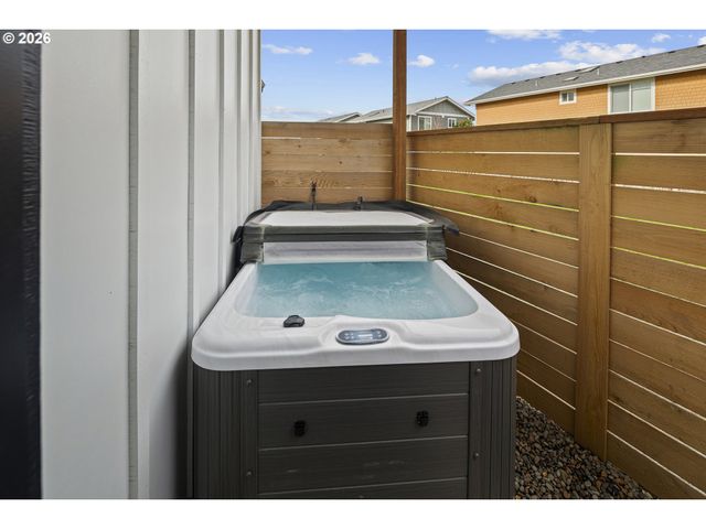 280 Nw Huckleberry St 6, Waldport, OR 97394