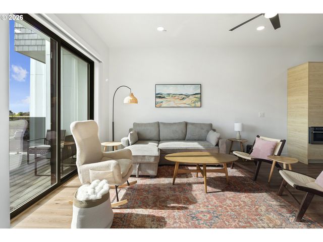 280 Nw Huckleberry St 6, Waldport, OR 97394