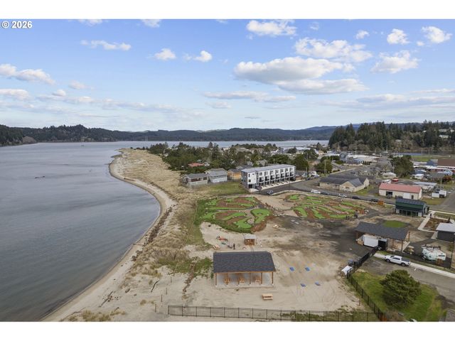 280 Nw Huckleberry St 6, Waldport, OR 97394