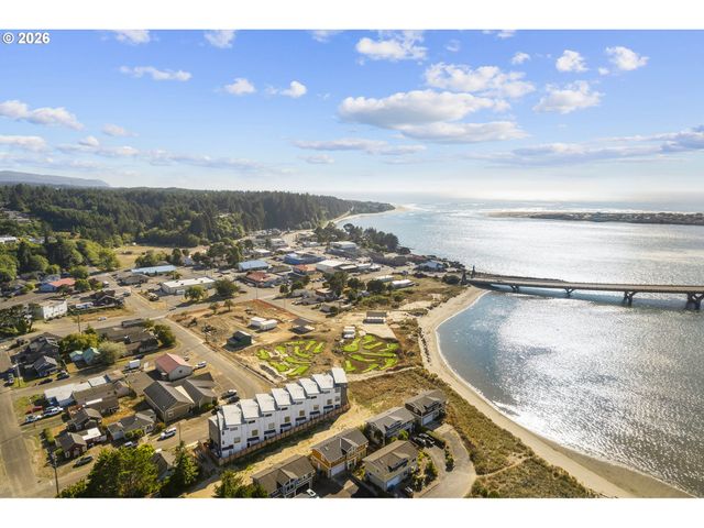 280 Nw Huckleberry St 6, Waldport, OR 97394