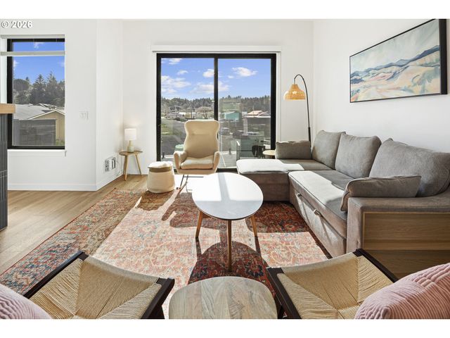 280 Nw Huckleberry St 6, Waldport, OR 97394