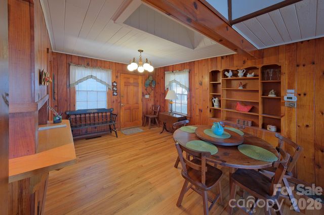 71 Norfolk Lane, Laurel Park, NC 28739