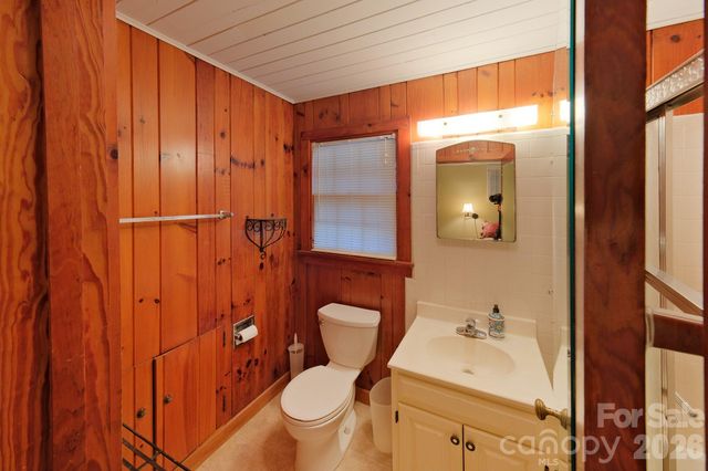 71 Norfolk Lane, Laurel Park, NC 28739