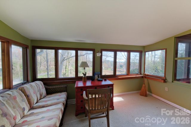 71 Norfolk Lane, Laurel Park, NC 28739