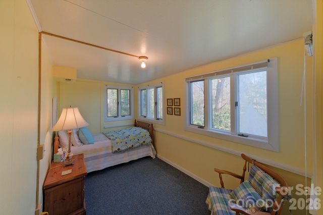 71 Norfolk Lane, Laurel Park, NC 28739