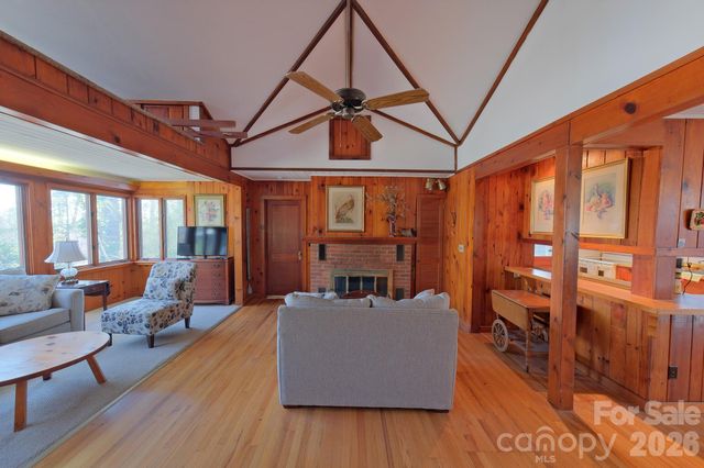 71 Norfolk Lane, Laurel Park, NC 28739